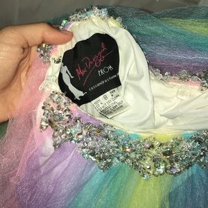 Size 8 MAC DUGGAL prom dress